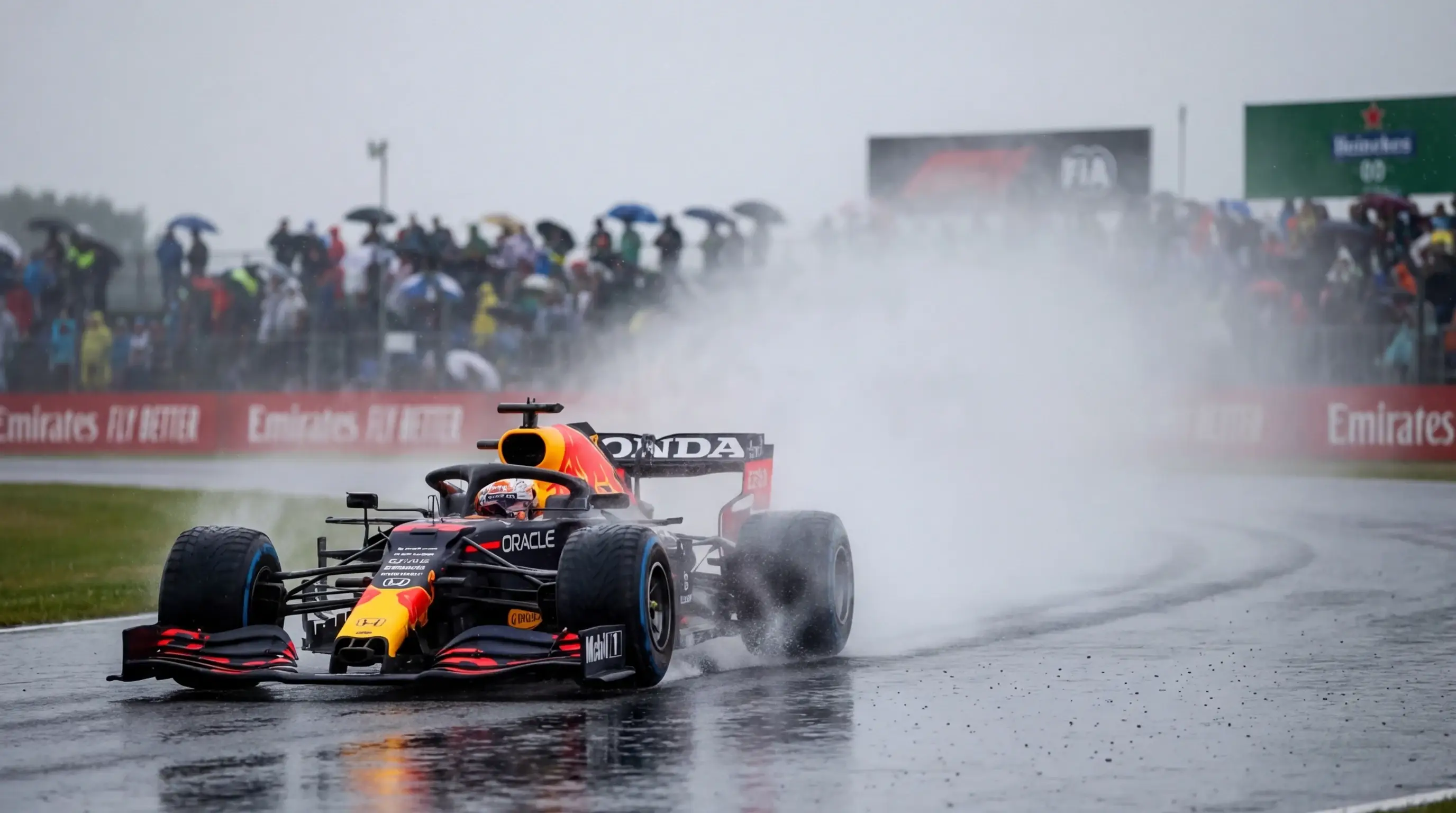 Clima y Apuestas F1: Cómo Afecta el Tiempo a las Cuotas
